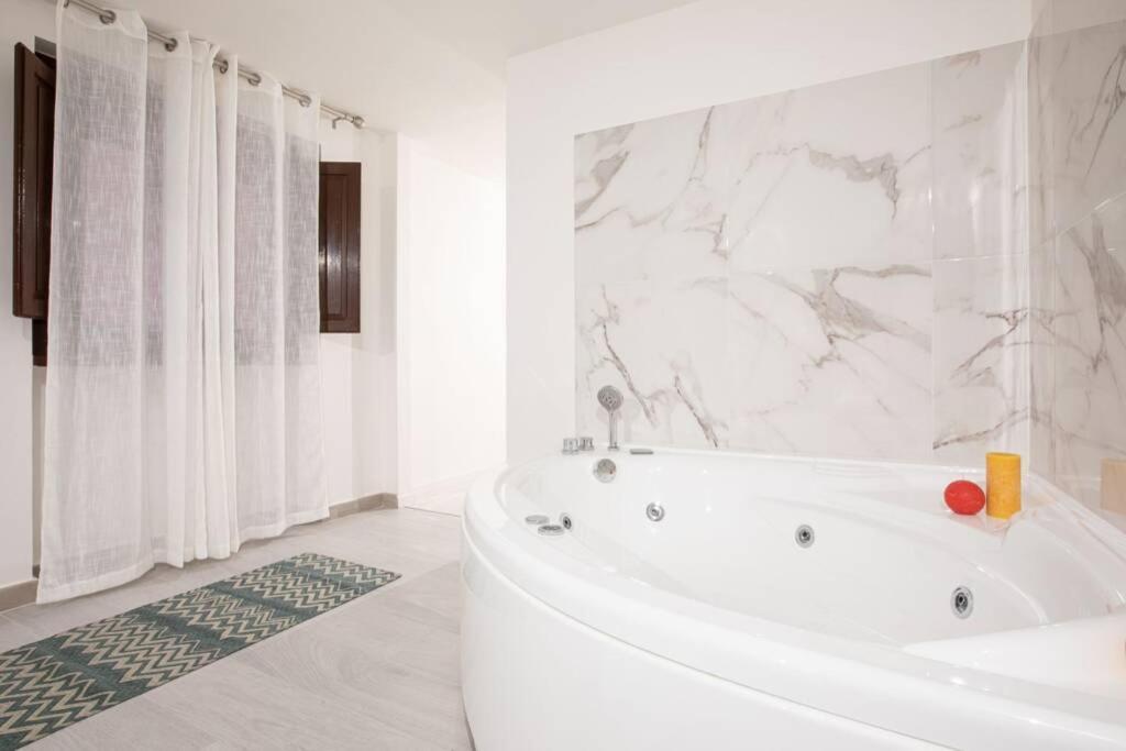 Unforgettable Split Level Jacuzzi Suite Navona - Top Collection Rome Exterior photo